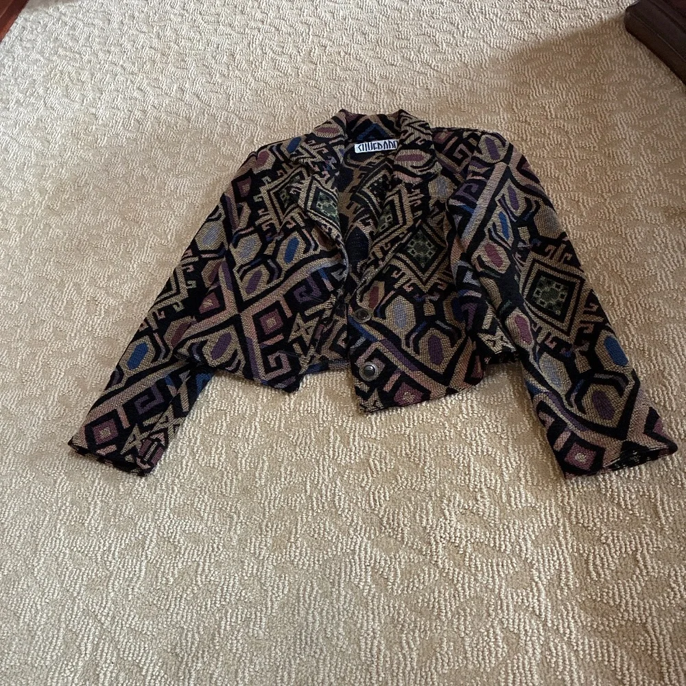 Beautiful patterned jacket - Picture 1 of 1